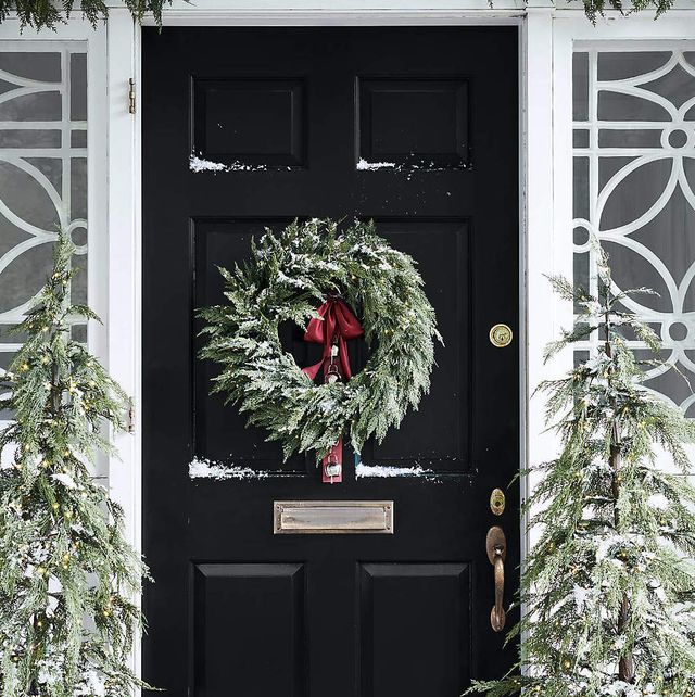 13 Best Christmas Wreaths 2022_ Shop Our Stylish_yy