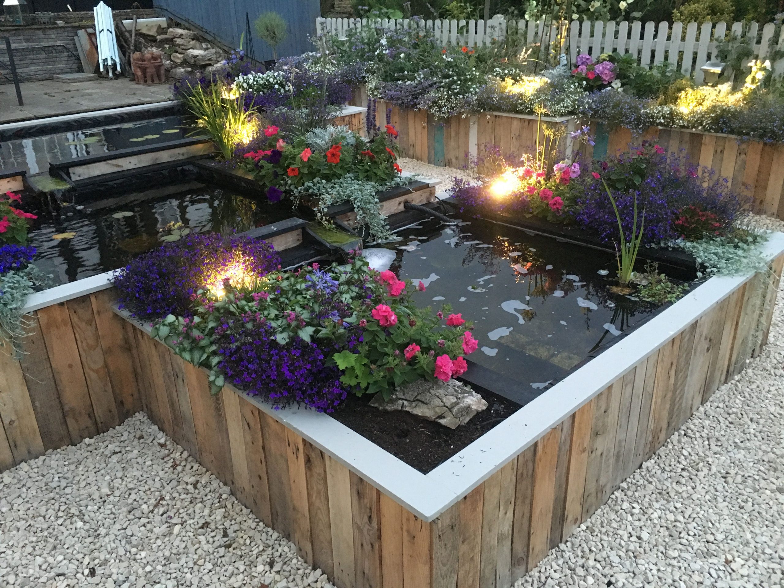 DIY Garden Pond Ideas for Making Outdoor More_yythk