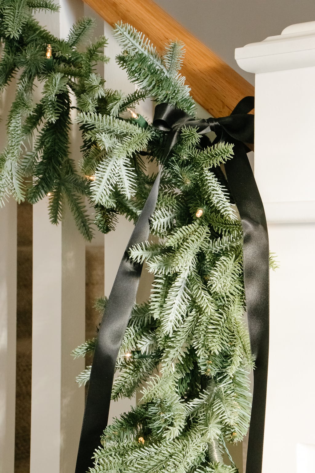 The Best Faux Christmas Garlands _ Wreaths for_yyth