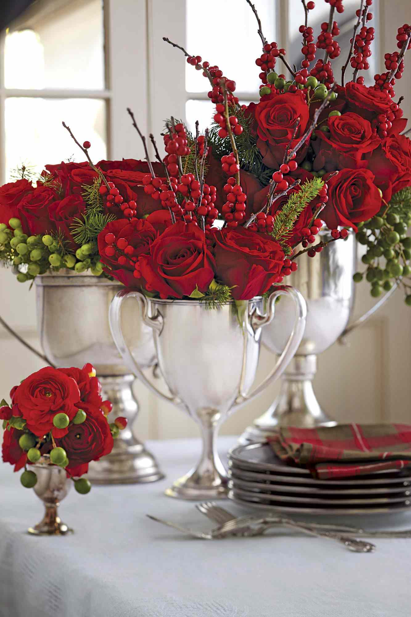 44 Christmas Centerpieces For Your Holiday Table