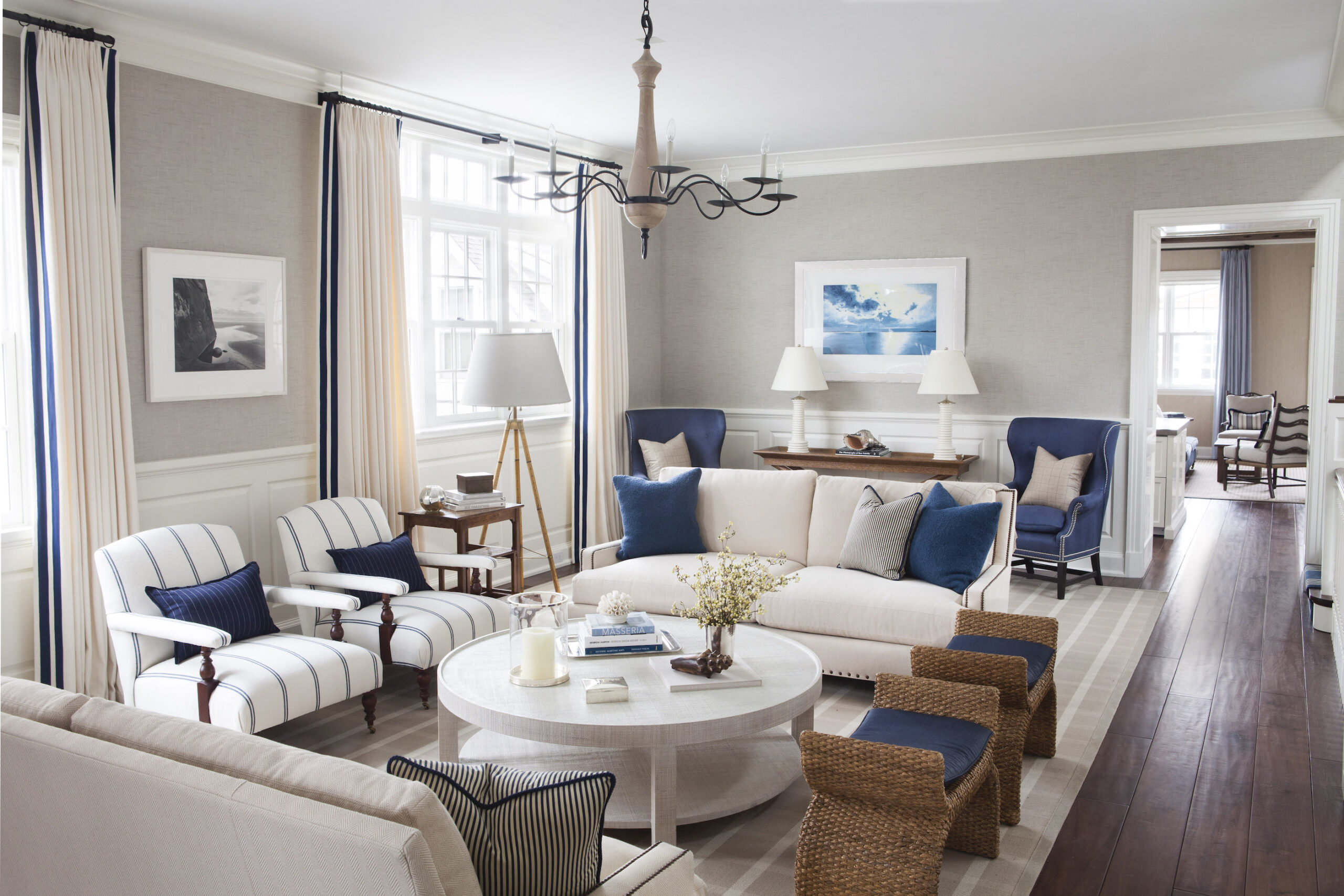 Inspiring harmony of blue and beige in interior design
